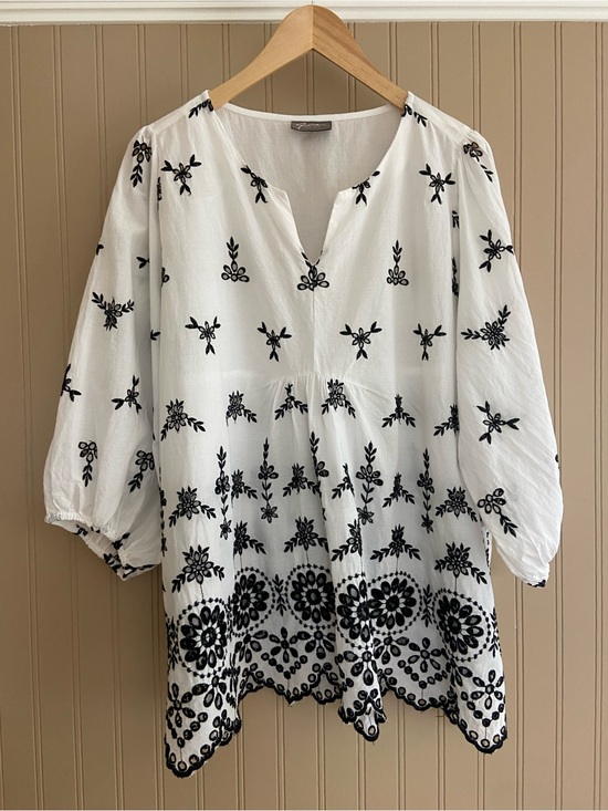 Gia Curves Tops - Gia Curves By Westside 100% Cotton Black & White Eyelet Blouse Shirt Women’s XL